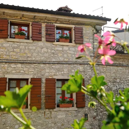Farm stay Agriturismo Crodi *
