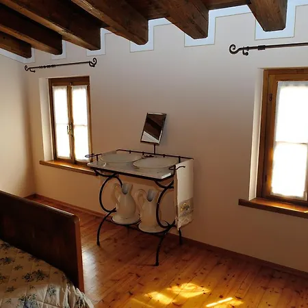 Agriturismo Crodi Farm stay