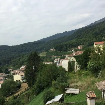 Agriturismo Crodi Фермерский дом *