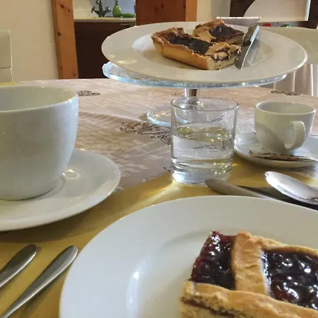 Agriturismo Crodi Farm stay *