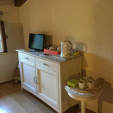 Agriturismo Crodi Фермерский дом *